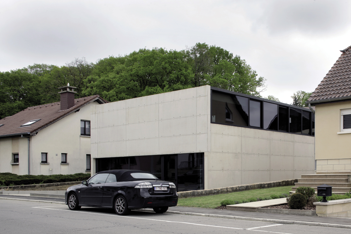 FANY single-family house turned into collective housing. 2001 S.à R.L.