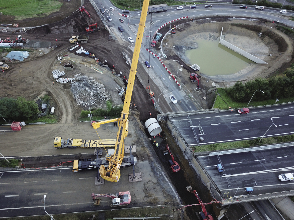 Réorganisation de l’échangeur sur l’A13 à Schifflange Direction des travaux MO : Administration des Ponts et Chaussées SGI INGENIERIE S.A. LUXEMBOURG