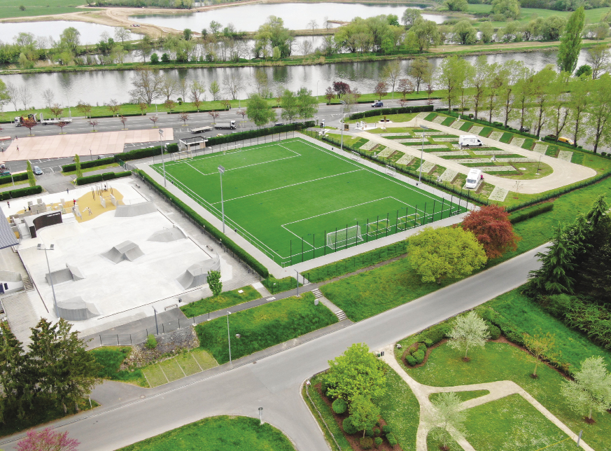 Aire pour Camping-Cars, terrain synthétique de football et aire de jeux (Parkour et Skate-Park) à Remich image : Luxsense LUXPLAN S.A.