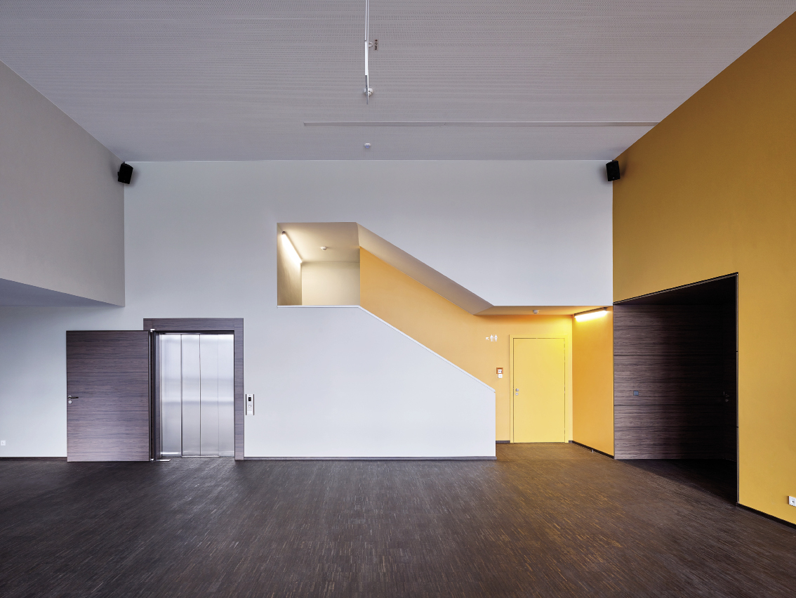 Hall polyvalent Kärjeng, bâtiment passif avenue de Luxembourg Bascharage ARLETTE SCHNEIDERS ARCHITECTES S.à R.L.